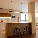 Apartament Modern Open Plan Elegance By Hostwise *