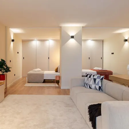 Modern Open Plan Elegance By Hostwise * Matosinhos (Porto)