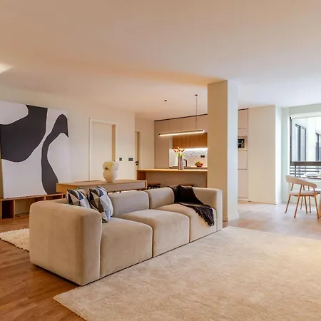 Appartamento Modern Open Plan Elegance By Hostwise *