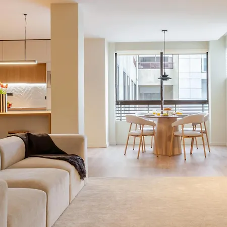 Modern Open Plan Elegance By Hostwise Appartement *