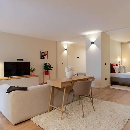 Modern Open Plan Elegance By Hostwise Appartement Matosinhos (Porto)