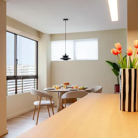 Modern Open Plan Elegance By Hostwise *