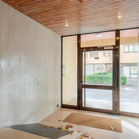 Modern Open Plan Elegance By Hostwise