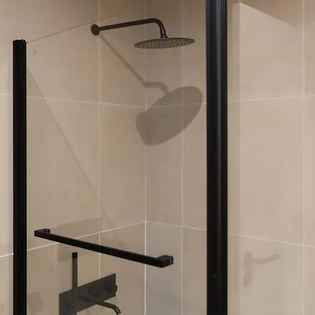 Apartament Modern Open Plan Elegance By Hostwise *