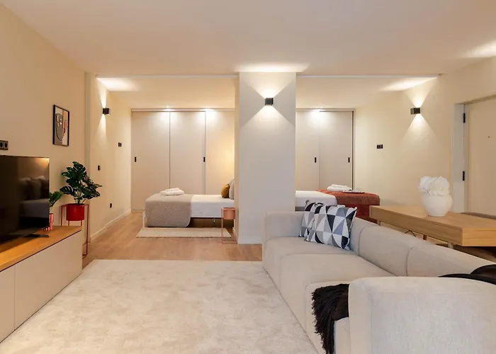 Modern Open Plan Elegance By Hostwise * Matosinhos (Porto)