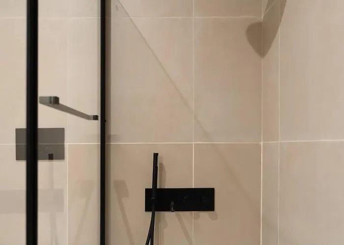 Lejlighed Modern Open Plan Elegance By Hostwise *