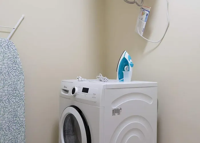 Modern Open Plan Elegance By Hostwise